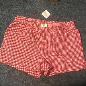 Red Gingham AE shorts with pockets size XL